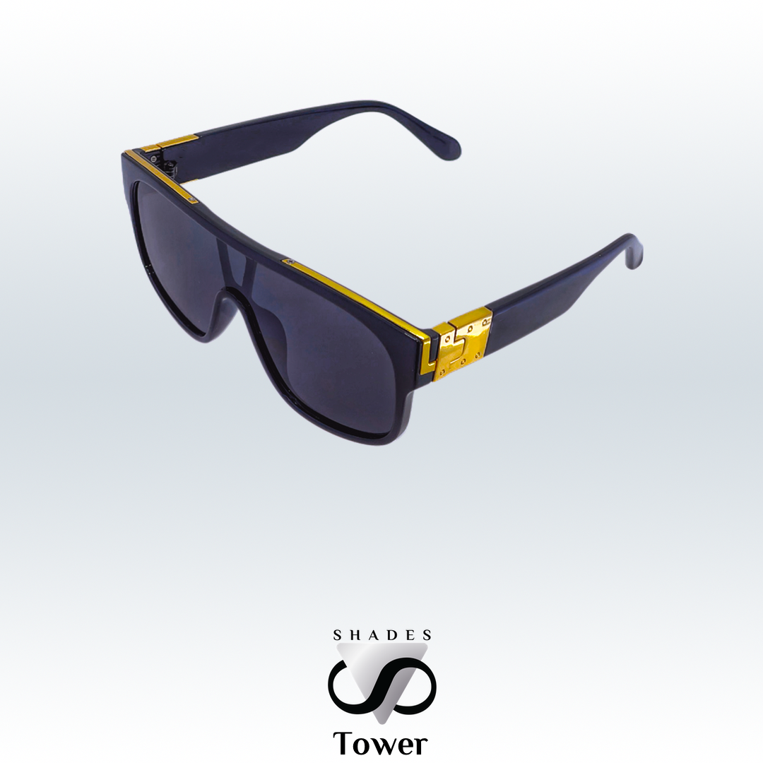 How Fashion Models Style Oversized Shield Sunglasses V SHADES